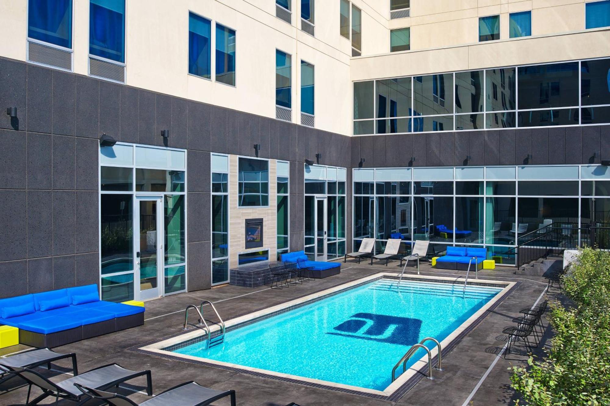 Aloft Oklahoma City Downtown - Bricktown Exterior foto